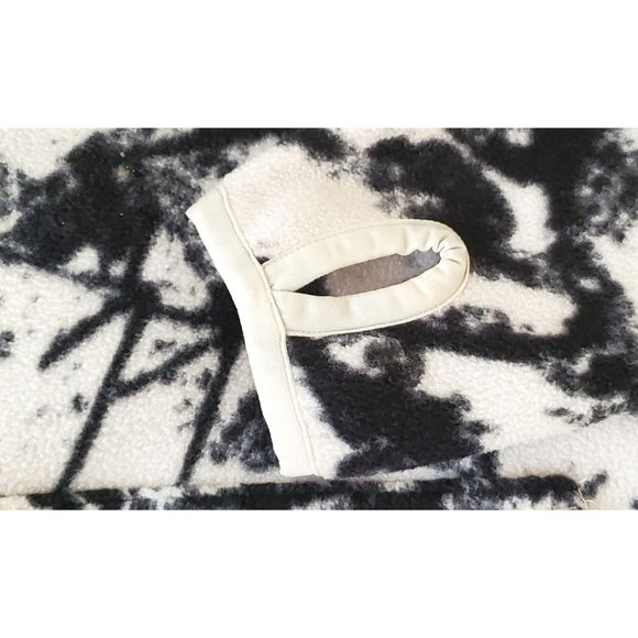 Zella NWT Cozy Up Polar Fleece Recycled Polyester Hoodie Thumbholes Kanga Pocket - Picture 10 of 11